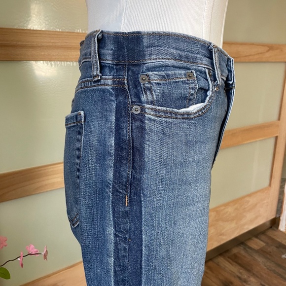 Banana Republic Mid Rise Dark Wash Girlfriend Ankle Length Jeans Frayed - Picture 5 of 14